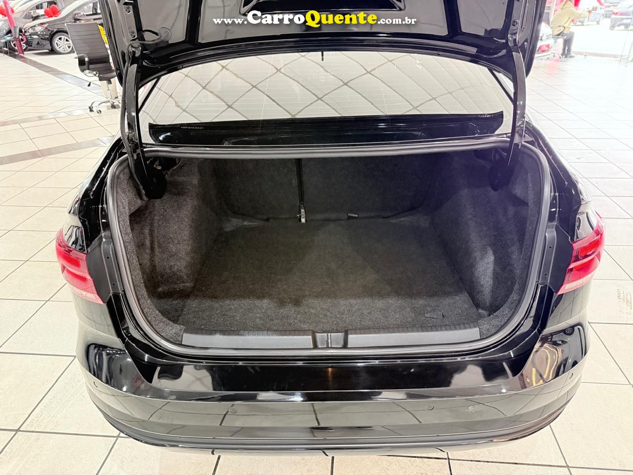 VOLKSWAGEN VIRTUS 1.0 200 TSI COMFORTLINE 2022 - Loja