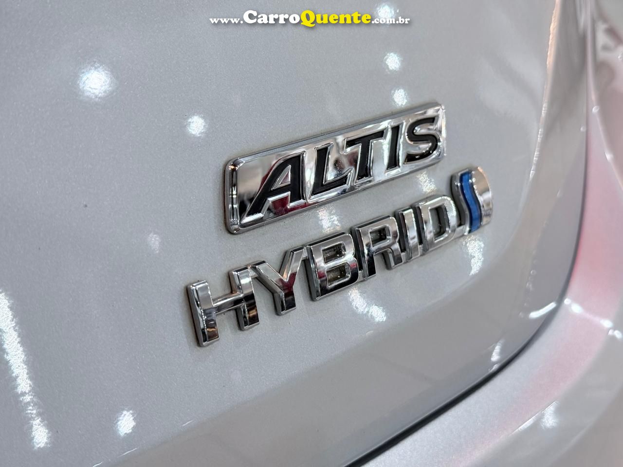 TOYOTA COROLLA 1.8 VVT-I ALTIS PREMIUM HIBRIDO 2023 - Loja