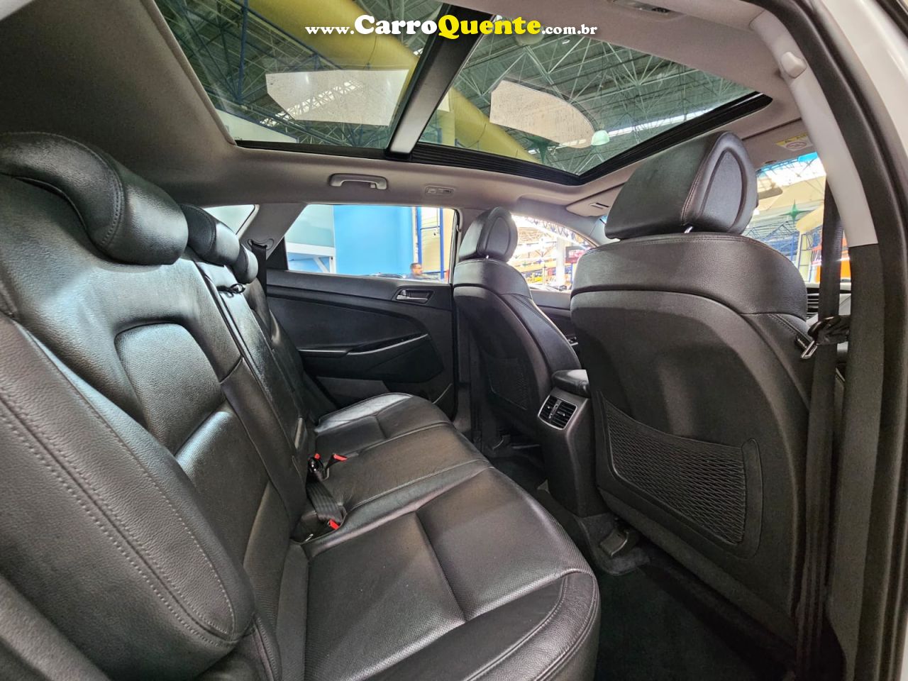 HYUNDAI TUCSON 1.6 TURBO GLS * C/ TETO SOLAR * 2018 - Loja