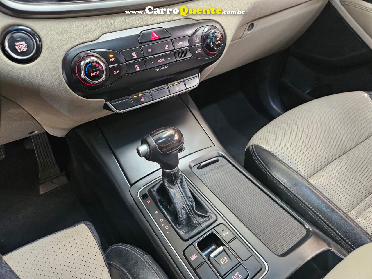 KIA SORENTO 3.3 EX V6 7 LUGARES * C/ Teto Solar * 2018 - Loja