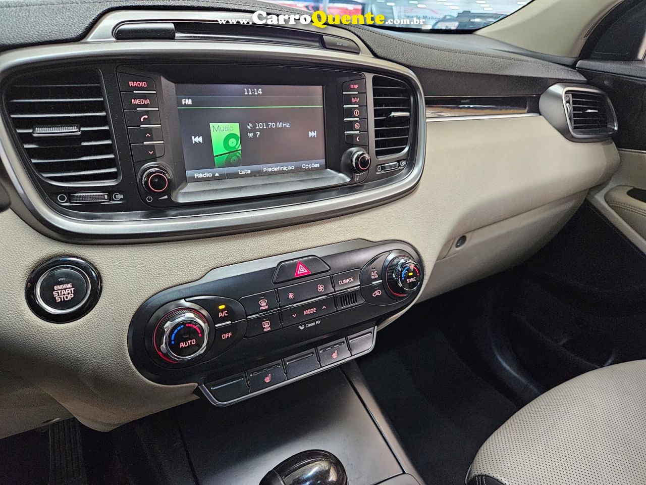 KIA SORENTO 3.3 EX V6 7 LUGARES * C/ Teto Solar * 2018 - Loja