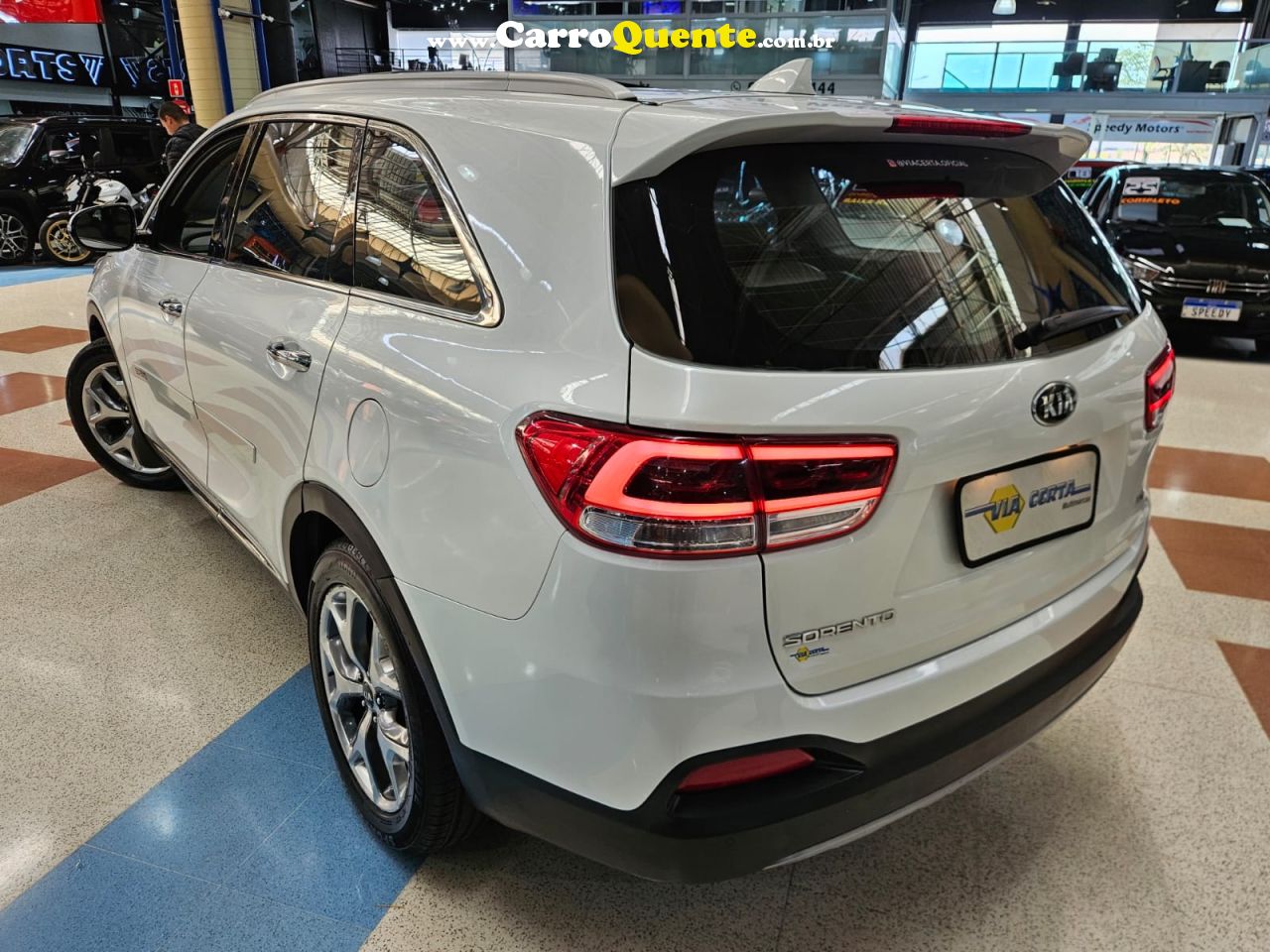 KIA SORENTO 3.3 EX V6 7 LUGARES * C/ Teto Solar * 2018 - Loja