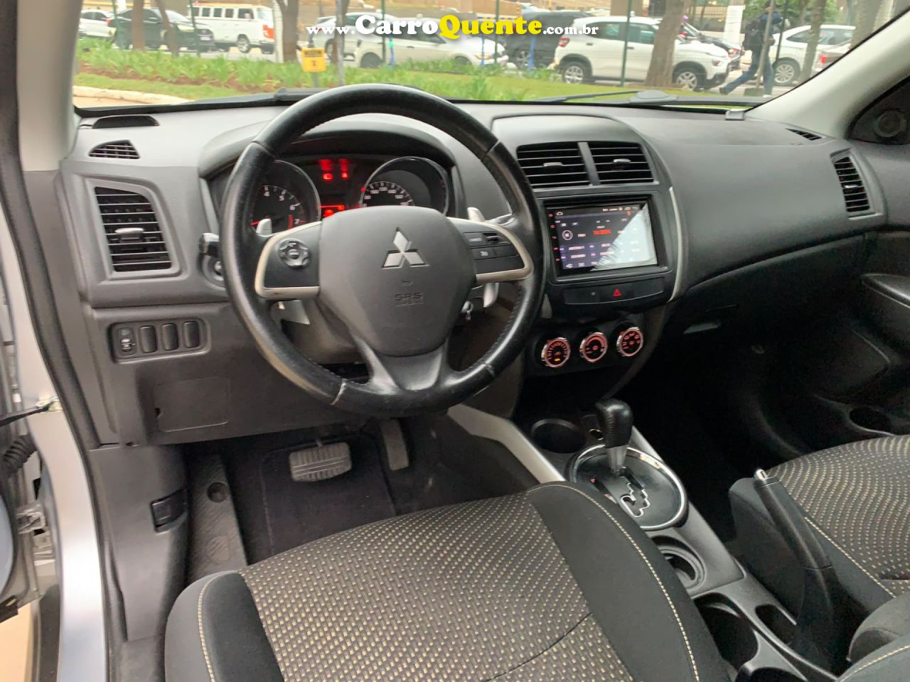 MITSUBISHI   2.0 4X2 16V GASOLINA 4P AUTOMÁTICO   PRATA 2015 2.0 GASOLINA - Loja