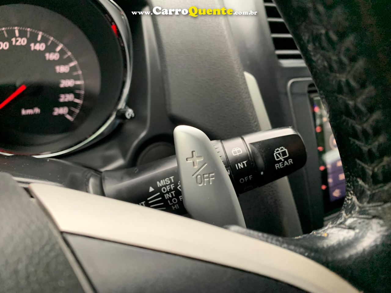 MITSUBISHI   2.0 4X2 16V GASOLINA 4P AUTOMÁTICO   PRATA 2015 2.0 GASOLINA - Loja