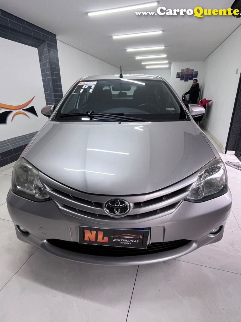 TOYOTA   ETIOS X 1.3 FLEX 16V 5P MEC.   PRATA 2017 1.3 FLEX - Loja