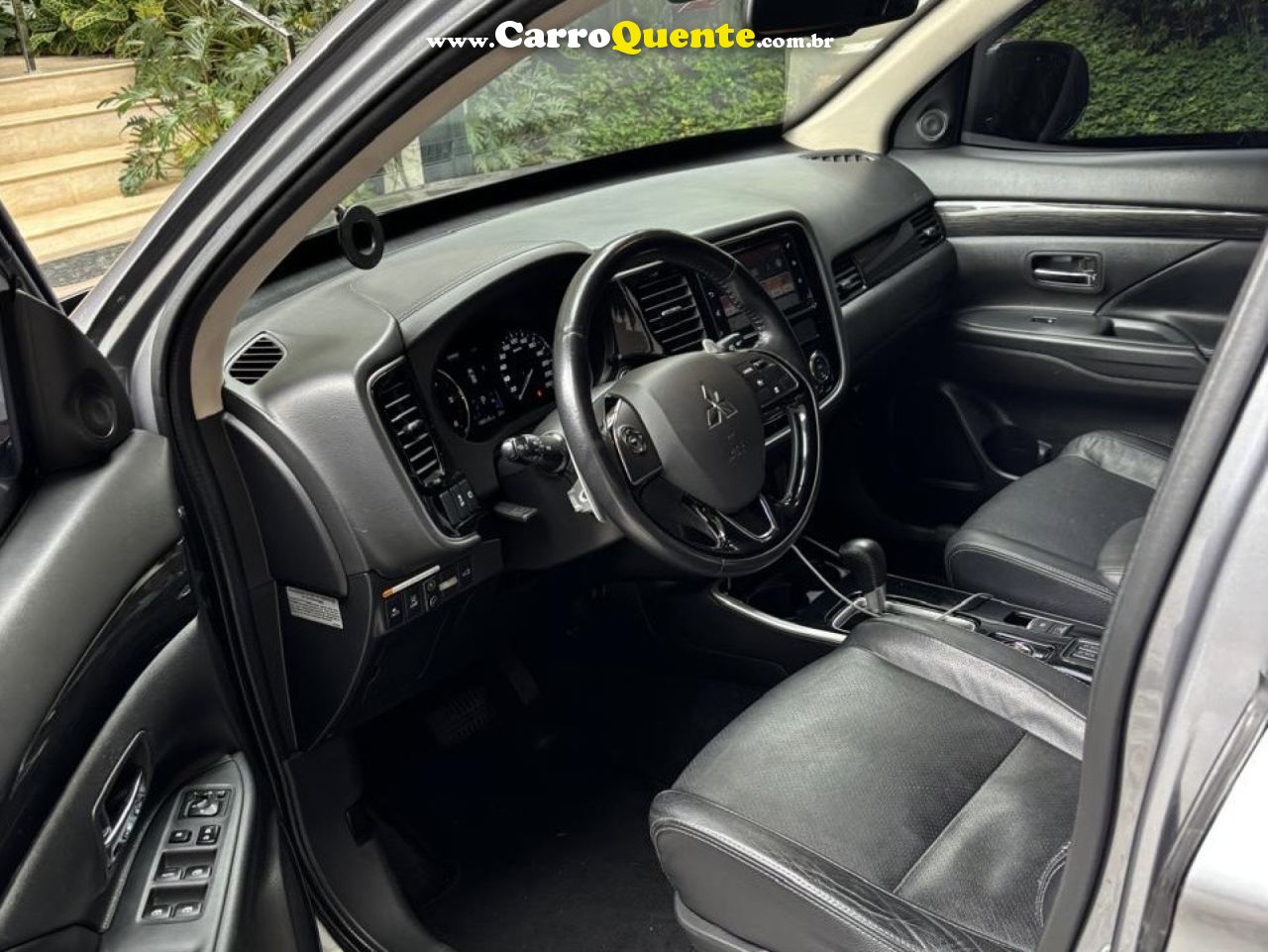 MITSUBISHI   OUTLANDER 2.2 165CV DIESEL AUT.   CINZA 2018 2.2 DIESEL - Loja