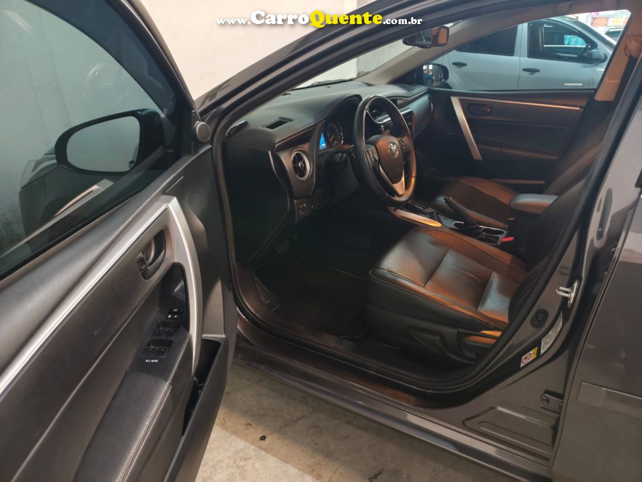 TOYOTA   COROLLA XEI 2.0 FLEX 16V AUT.   CINZA 2019 2.0 FLEX - Loja