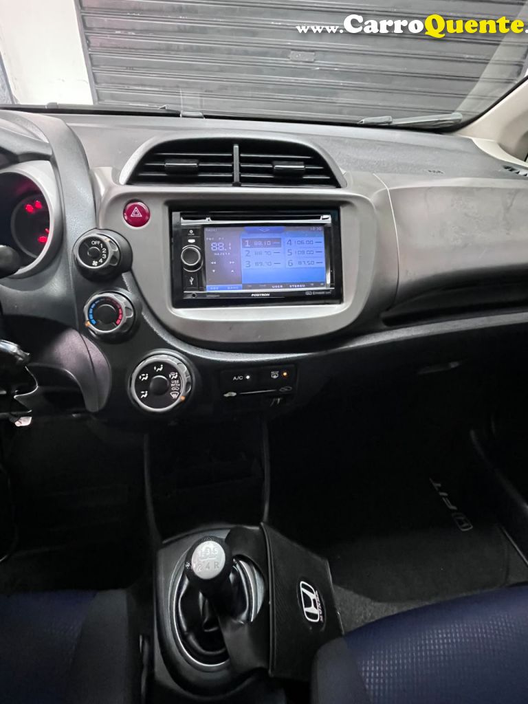 HONDA   FIT DX 1.4 FLEX 16V 5P MEC.   PRATA 2014 1.4 FLEX - Loja