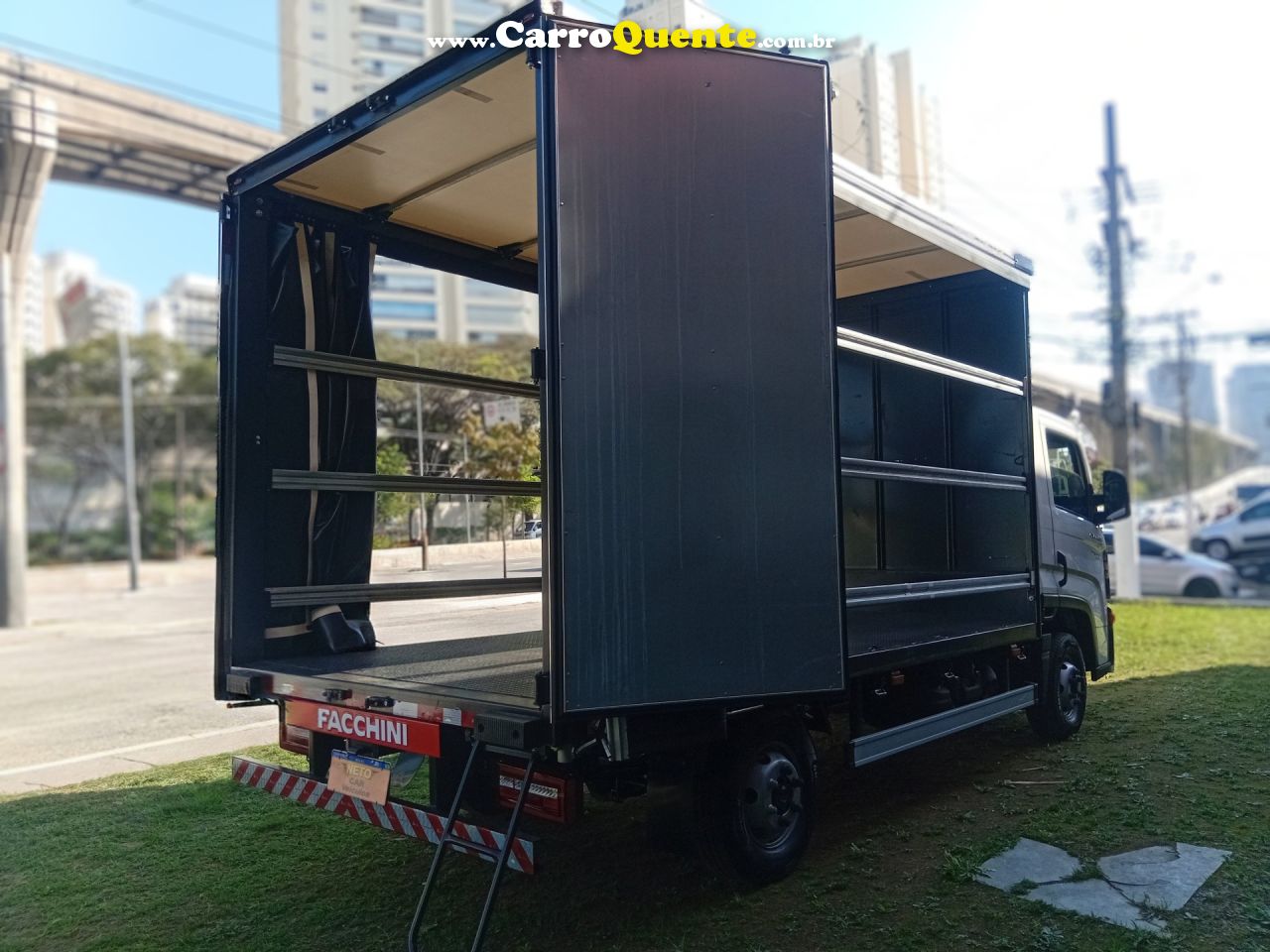 VOLKSWAGEN   DELIVERY EXPRESS+ TURBO DIESEL   BRANCO 2025 3.0 DIESEL - Loja