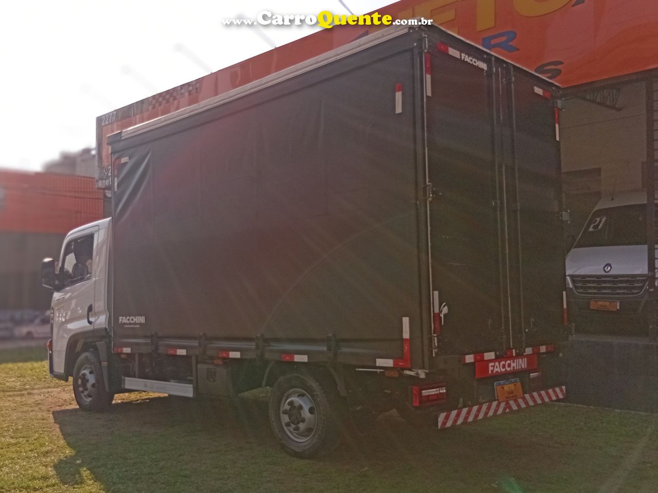 VOLKSWAGEN   DELIVERY EXPRESS+ TURBO DIESEL   BRANCO 2025 3.0 DIESEL - Loja