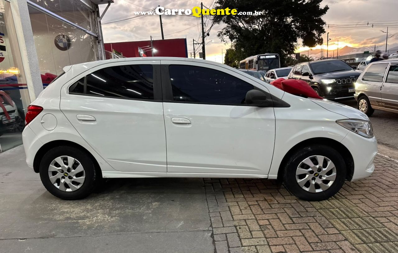 CHEVROLET   ONIX HATCH LT 1.0 8V FLEXPOWER 5P MEC.   BRANCO 2015 1.0 FLEX - Loja