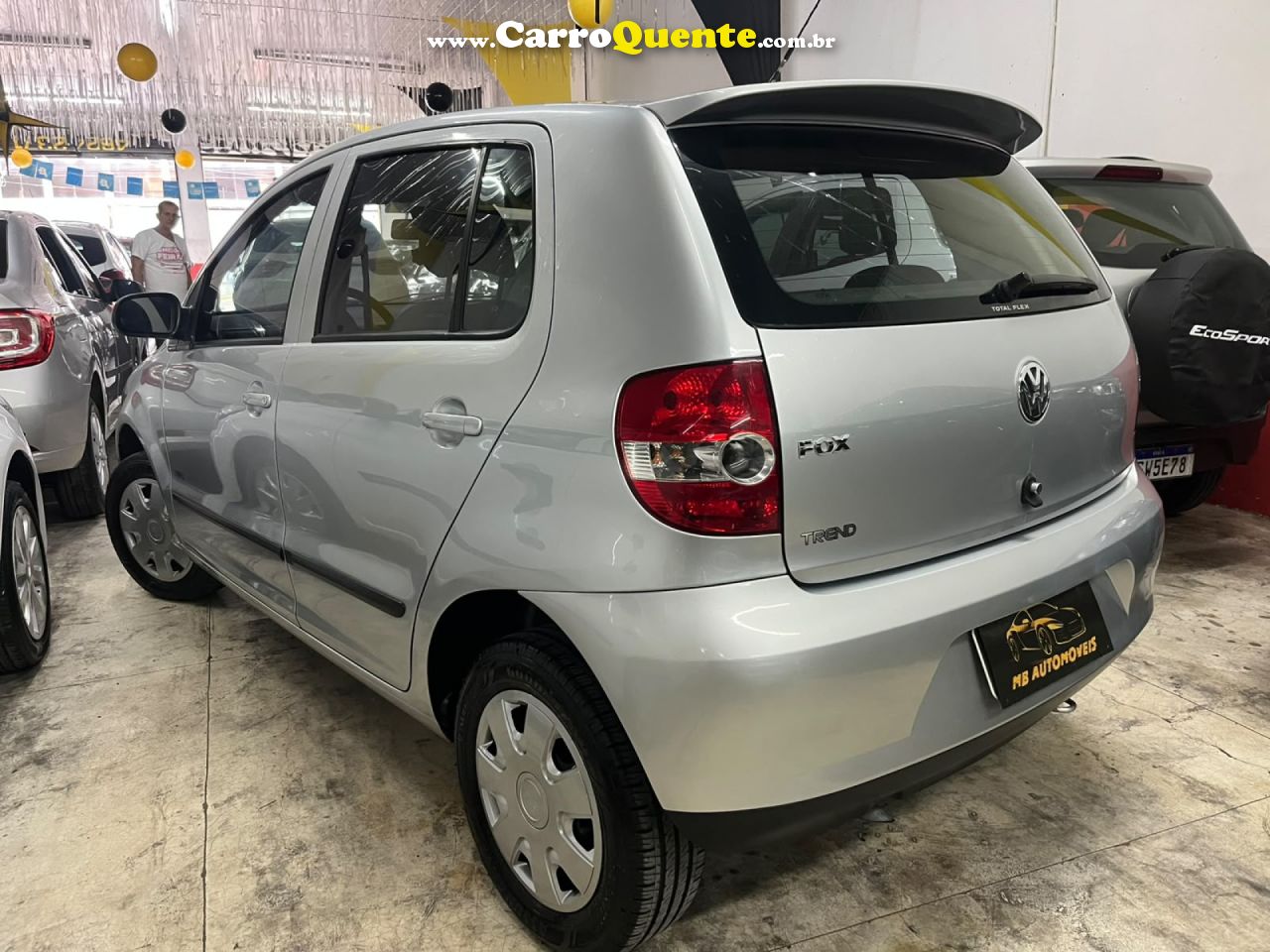 VOLKSWAGEN   FOX PLUS 1.0MI 1.0MI TOTAL FLEX 8V 4P   PRATA 2009 1.0 FLEX - Loja