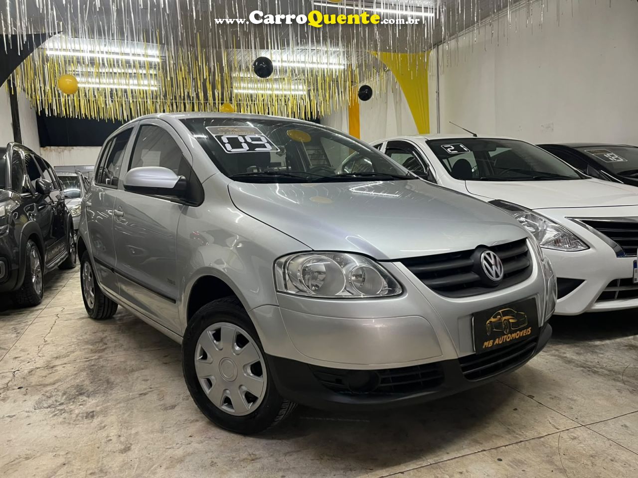 VOLKSWAGEN   FOX PLUS 1.0MI 1.0MI TOTAL FLEX 8V 4P   PRATA 2009 1.0 FLEX - Loja