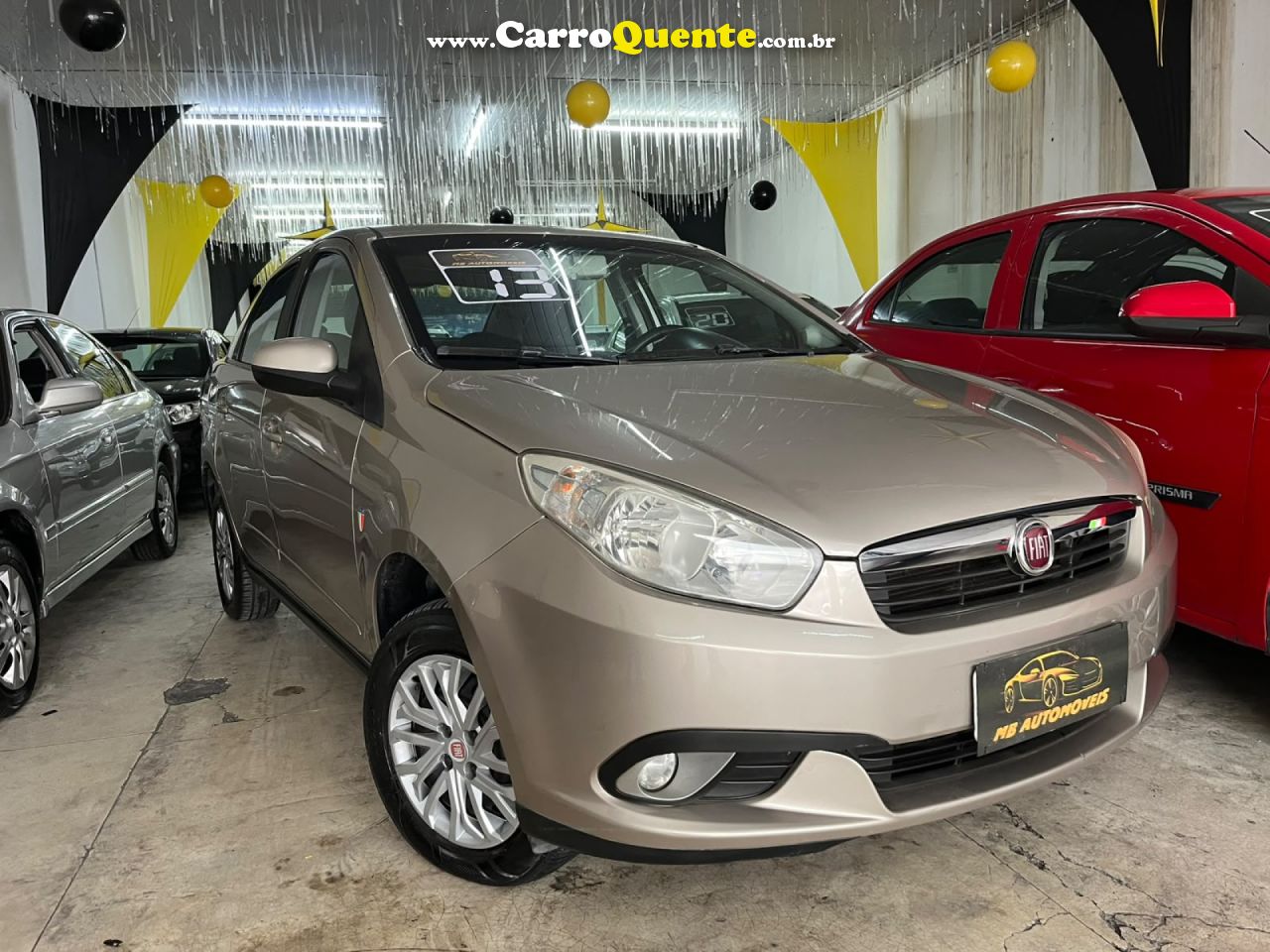 FIAT   GRAND SIENA ATTRAC. 1.4 EVO F.FLEX 8V   DOURADO 2013 1.4 GASOLINA - Loja