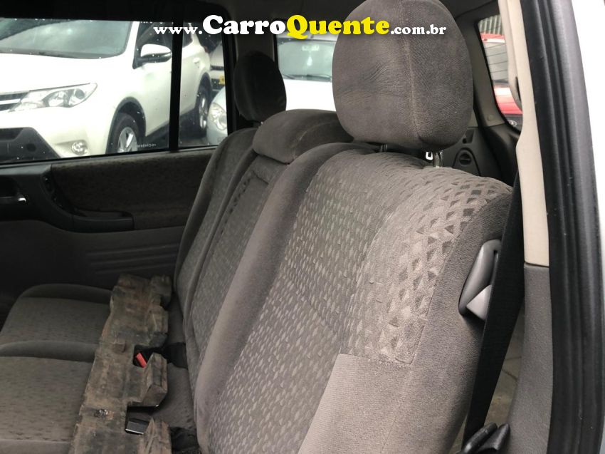 Chevrolet ZAFIRA 2.0 MPFI ELEGANCE 8V FLEX 4P MANUAL - Loja