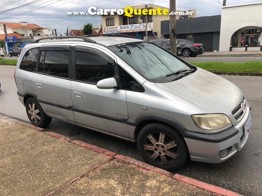 Chevrolet ZAFIRA 2.0 MPFI ELEGANCE 8V FLEX 4P MANUAL - Loja