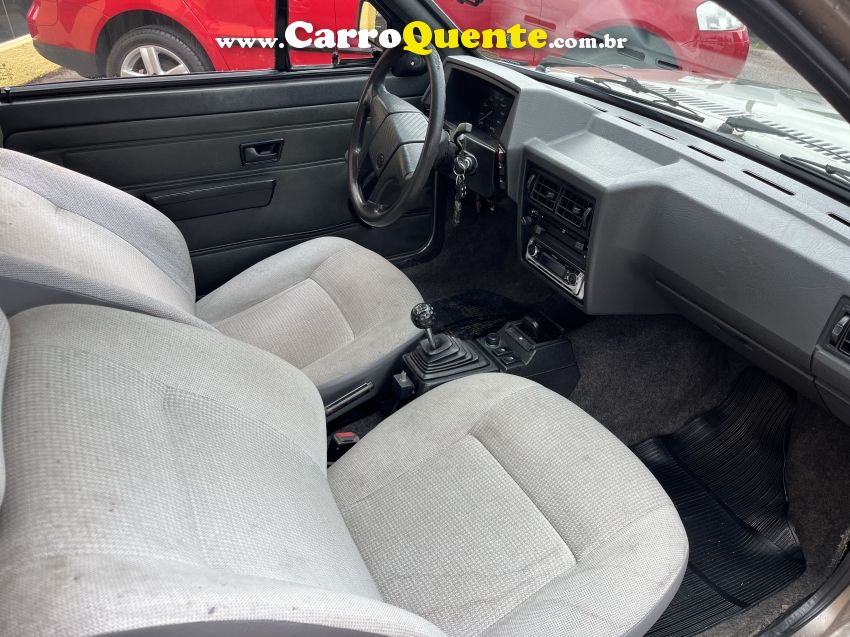 Volkswagen PARATI 1.8 CL 8V GASOLINA 2P MANUAL - Loja