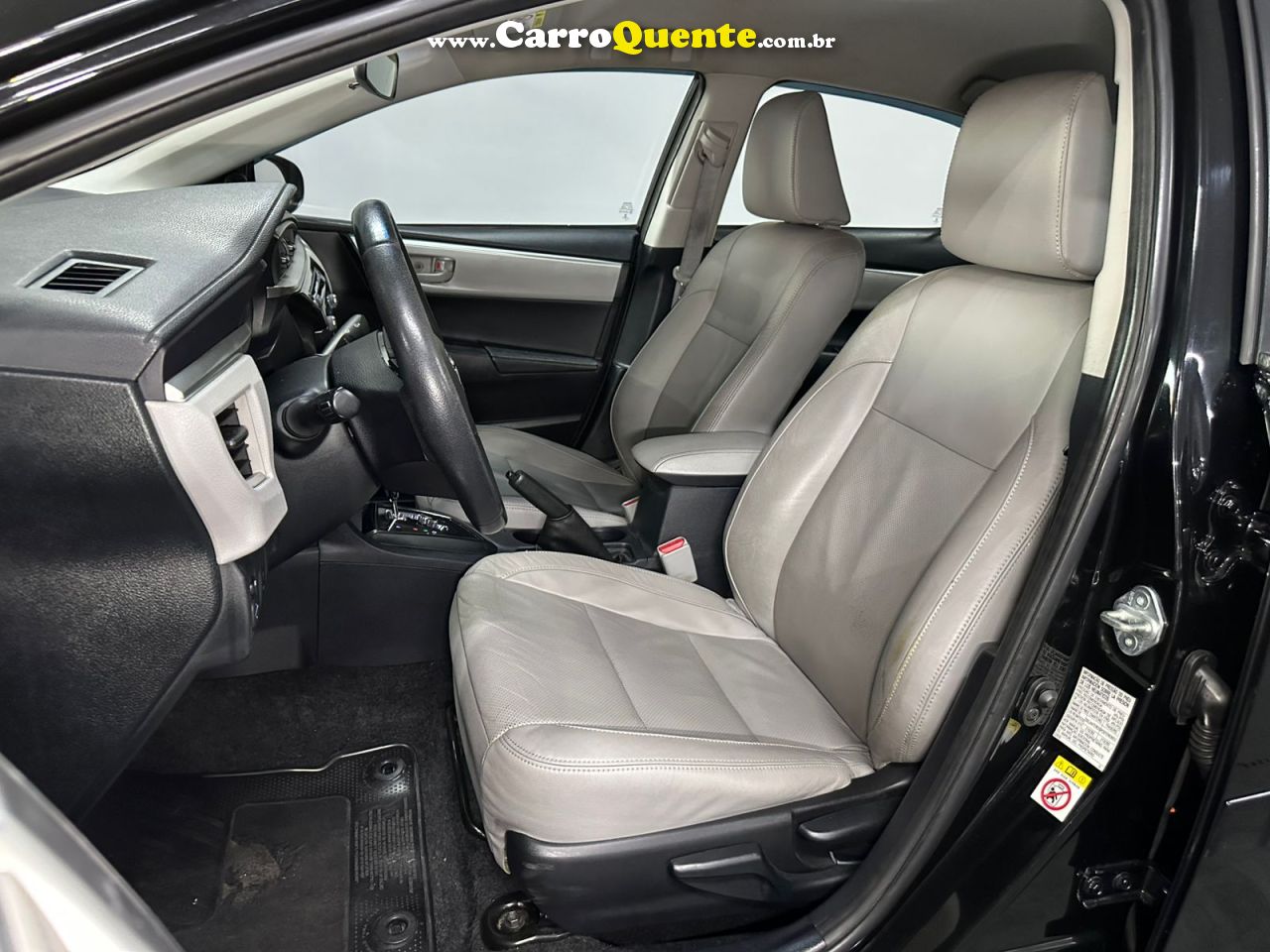 TOYOTA COROLLA 1.8 GLI 16V 2017 - Loja
