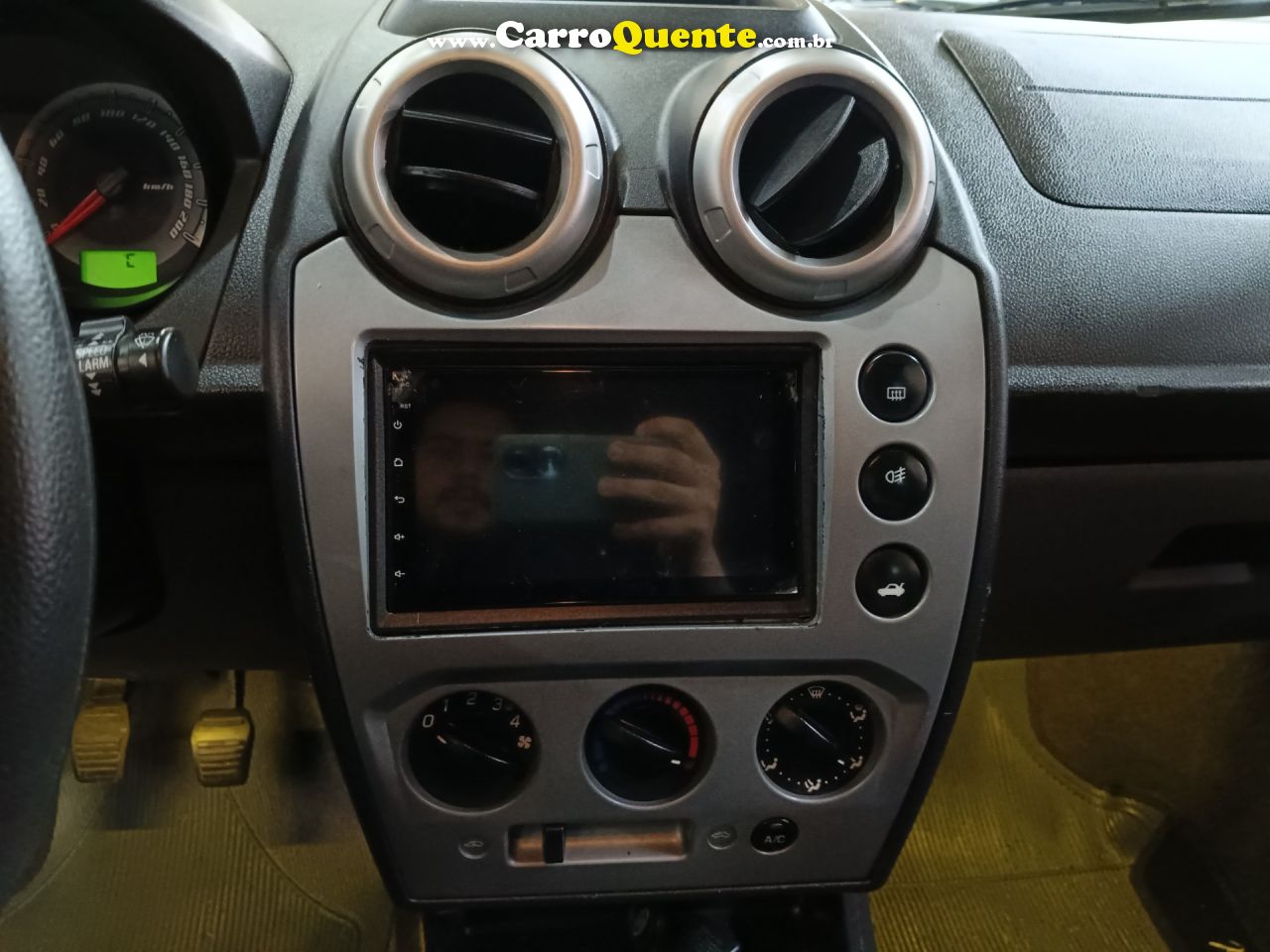 FORD FIESTA 1.0 ROCAM SE 8V 2014 - Loja