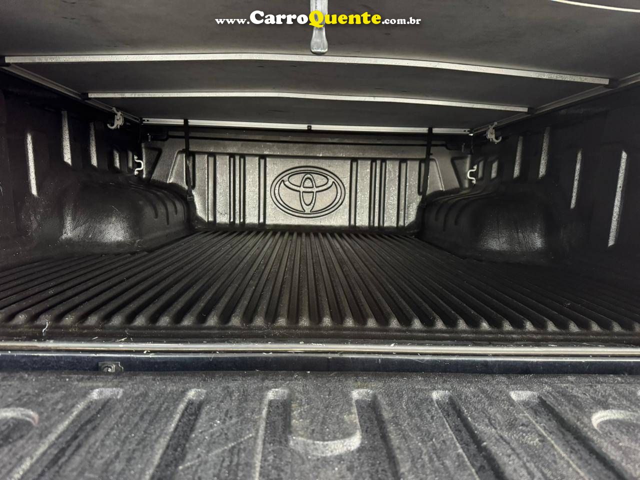TOYOTA HILUX 2.8 SRV 4X4 CD 16V 2017 - Loja