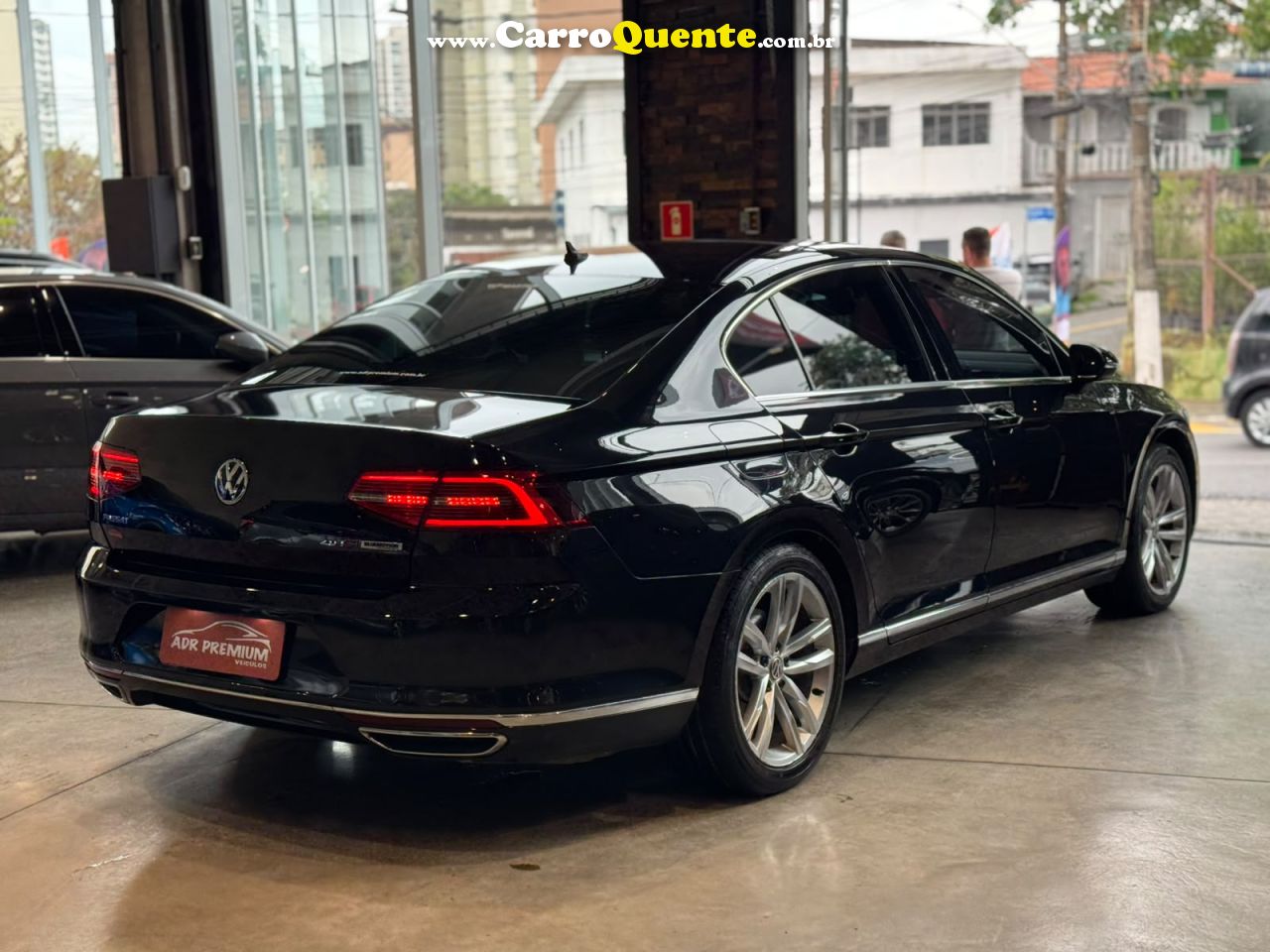 VOLKSWAGEN PASSAT 2.0 16V TSI BLUEMOTION HIGHLINE DSG 2017 - Loja