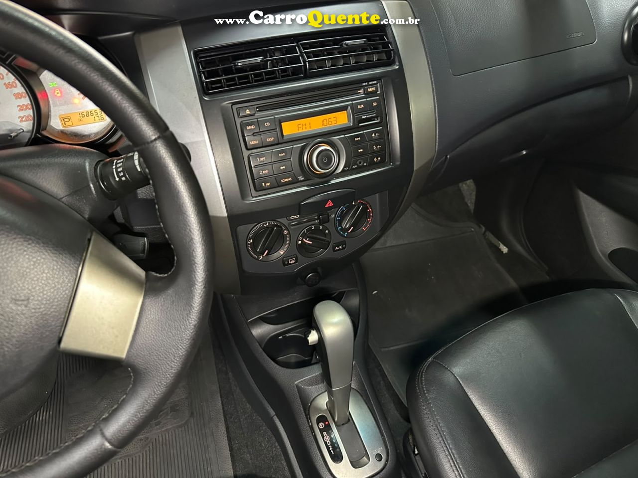 NISSAN LIVINA 1.8 S 16V 2014 - Loja