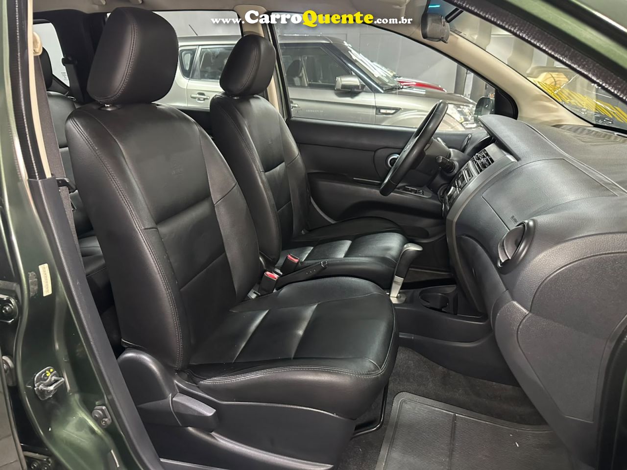 NISSAN LIVINA 1.8 S 16V 2014 - Loja