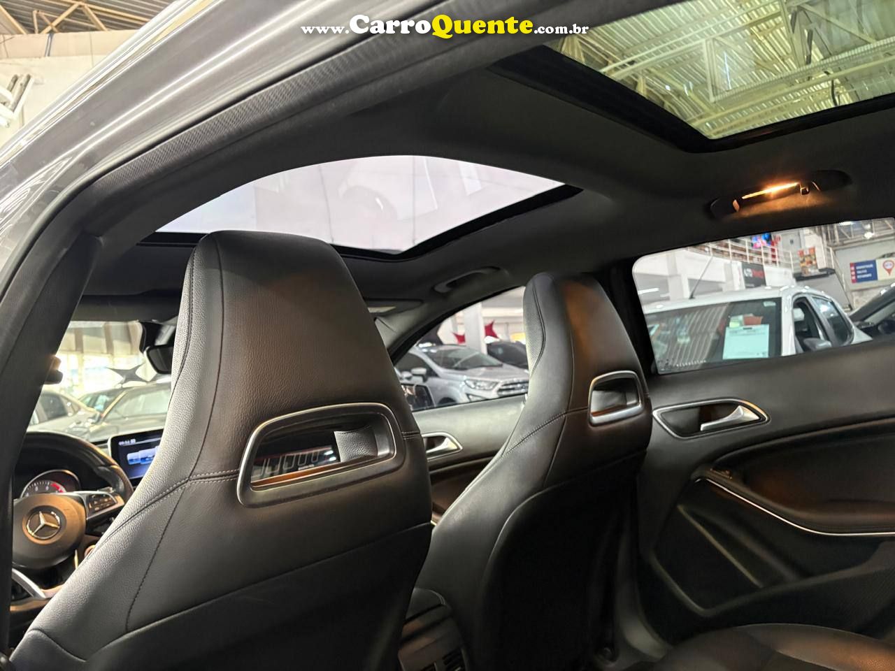 MERCEDES-BENZ GLA 250 2.0 CGI SPORT 7G-DCT 2017 - Loja