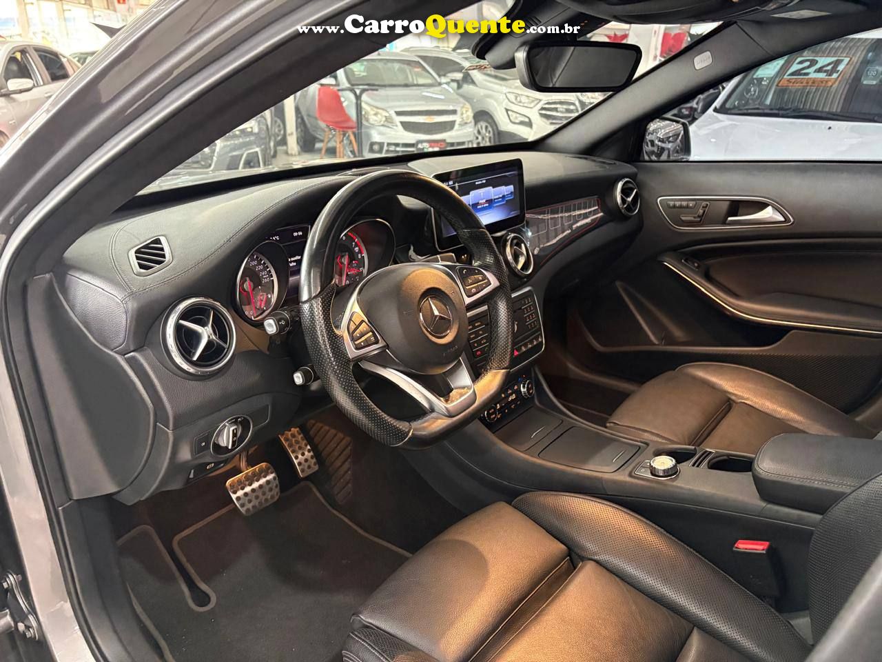 MERCEDES-BENZ GLA 250 2.0 CGI SPORT 7G-DCT 2017 - Loja