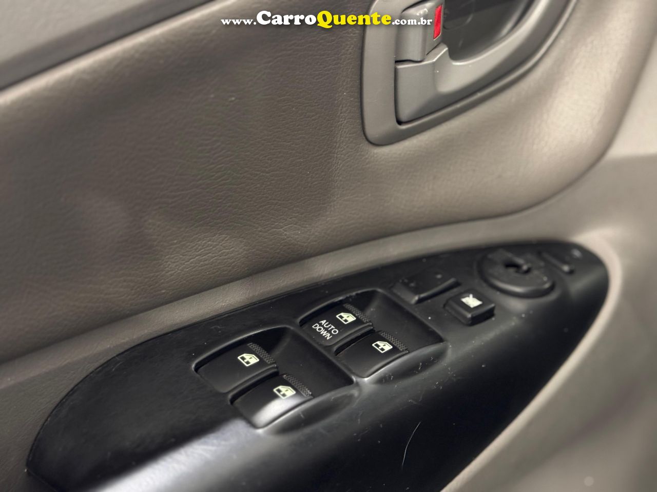 HYUNDAI TUCSON 2.0 MPFI GLS 16V 143CV 2WD 2015 - Loja