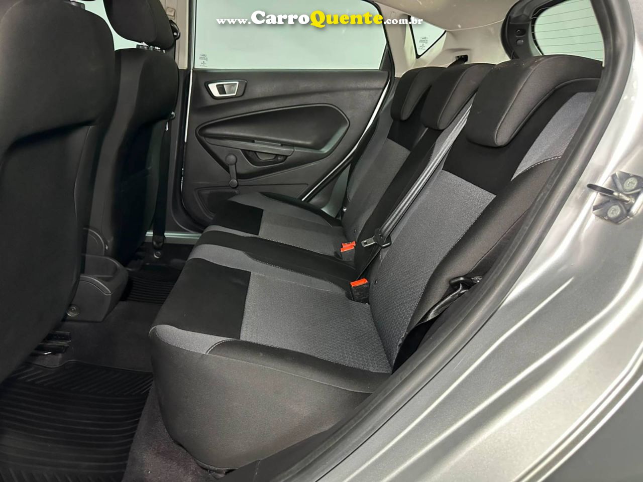 FORD FIESTA 1.6 TIVCT SE 2019 - Loja