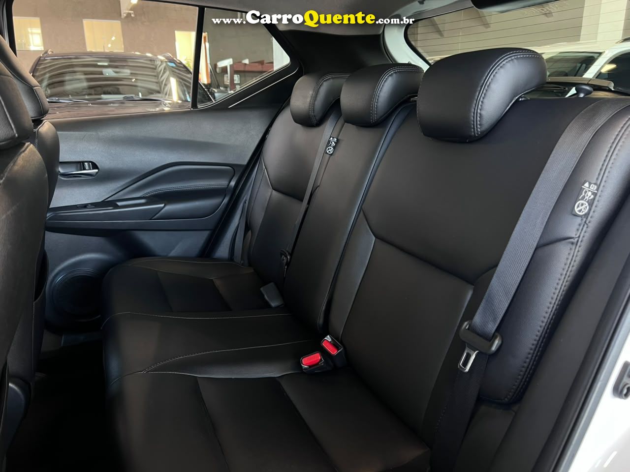NISSAN KICKS 1.6 16V SV 2017 - Loja