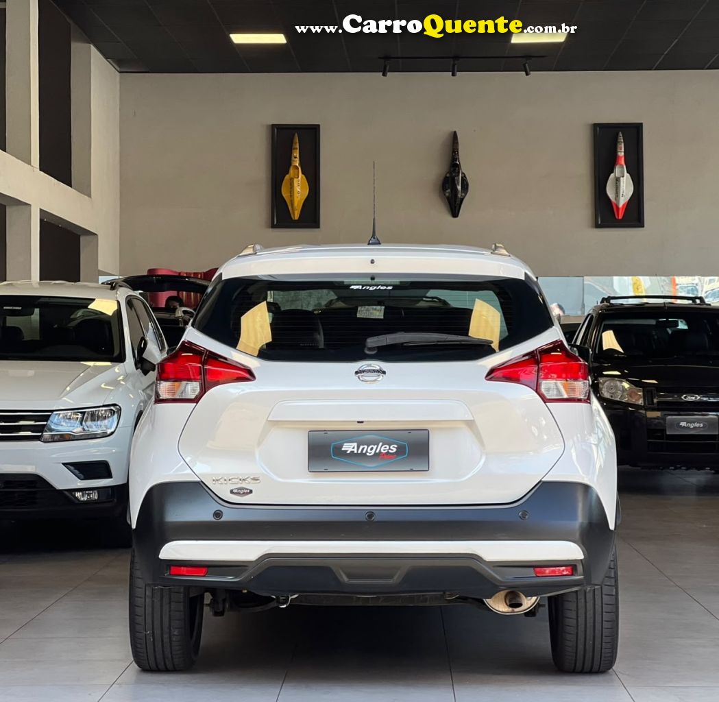 NISSAN KICKS 1.6 16V SV 2017 - Loja