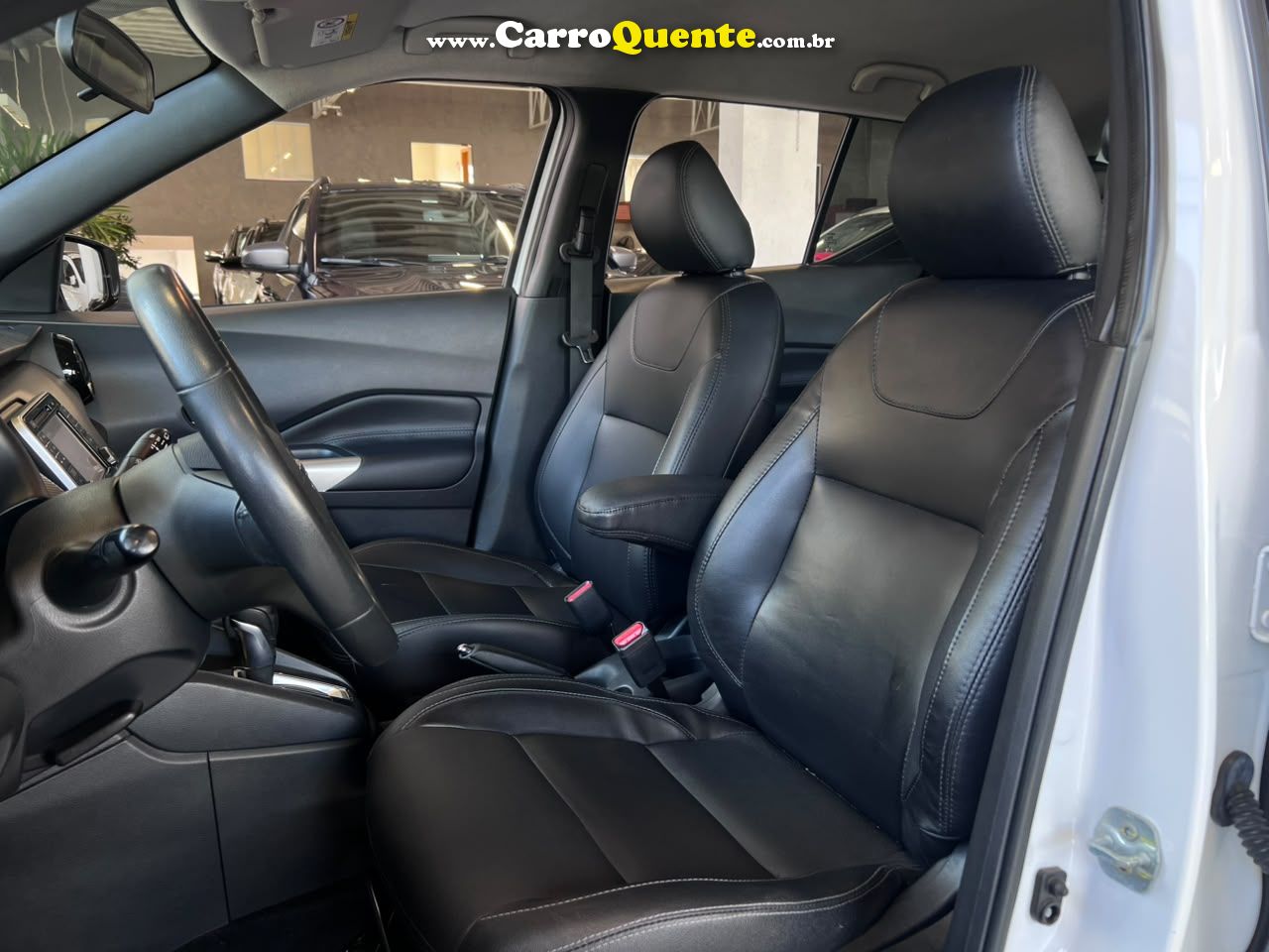 NISSAN KICKS 1.6 16V SV 2017 - Loja