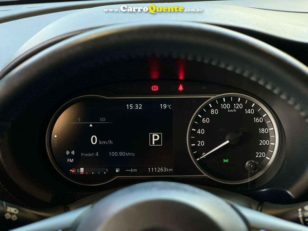 NISSAN KICKS 1.6 16V SV 2017 - Loja