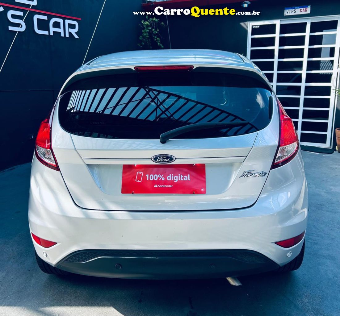 FORD   FIESTA SE 1.6 16V FLEX 5P   PRATA 2018 1.6 FLEX - Loja