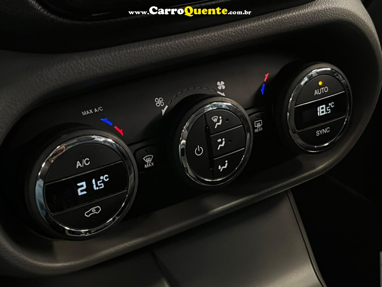 FIAT   TORO VOLCANO 2.0 16V 4X4 TB DIESEL AUT.   PRETO 2019 2.0 DIESEL - Loja