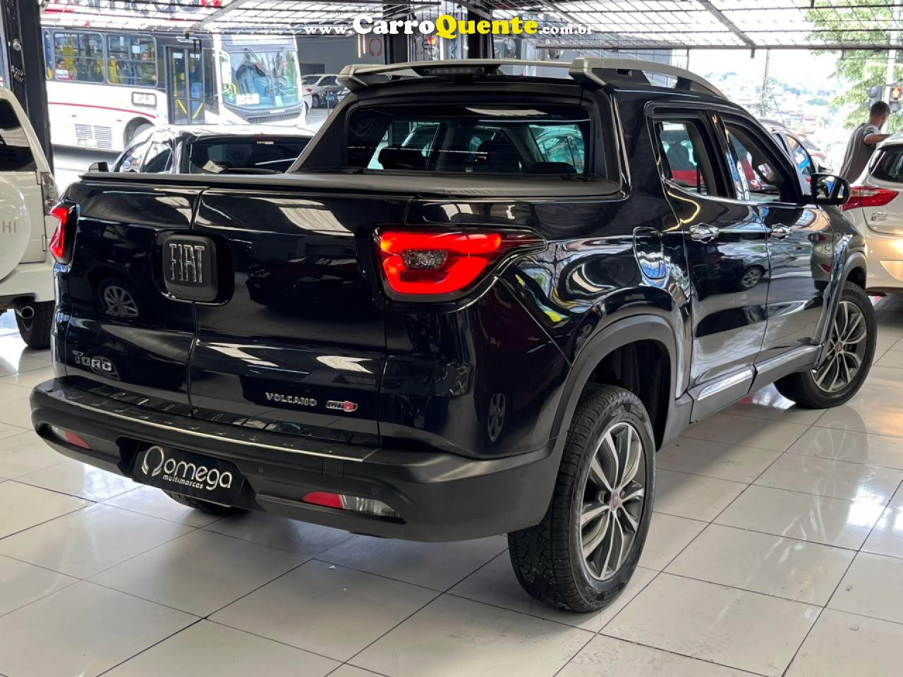 FIAT   TORO VOLCANO 2.0 16V 4X4 TB DIESEL AUT.   PRETO 2019 2.0 DIESEL - Loja