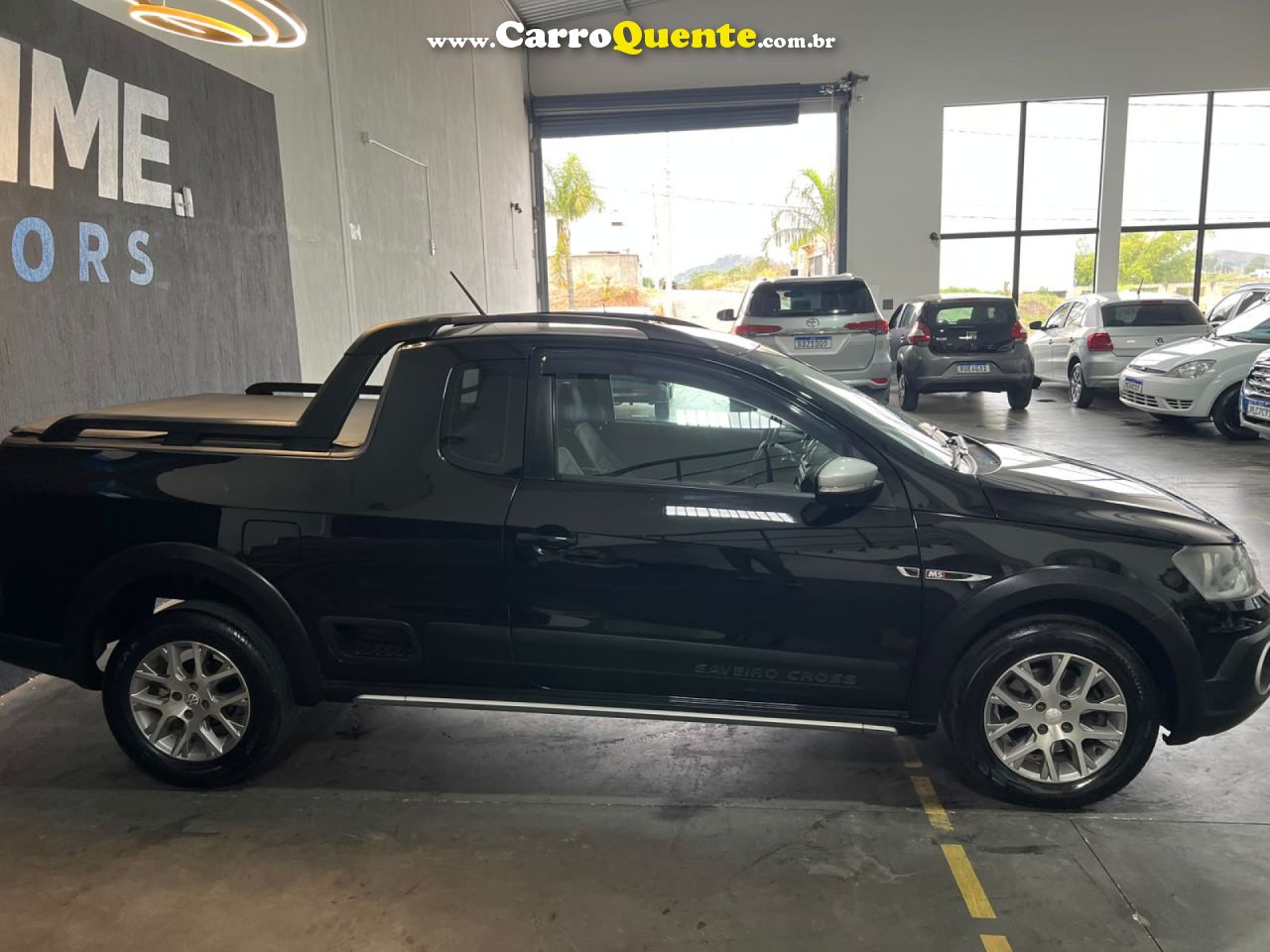 VOLKSWAGEN   SAVEIRO TRENDLINE 1.6 T.FLEX 8V CE   PRETO 2015 1.6 GASOLINA - Loja