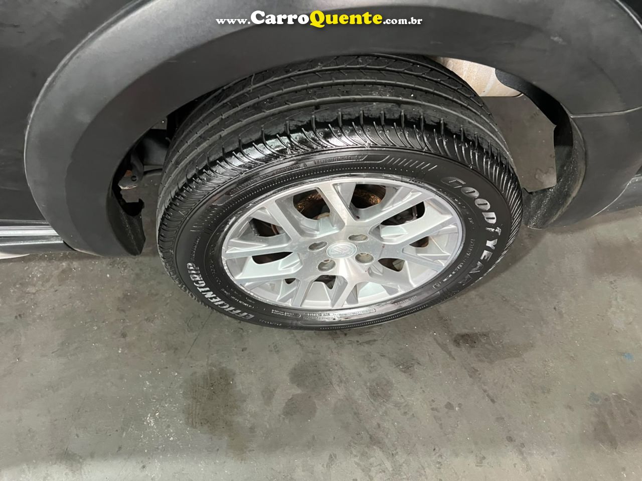 VOLKSWAGEN   SAVEIRO TRENDLINE 1.6 T.FLEX 8V CE   PRETO 2015 1.6 GASOLINA - Loja