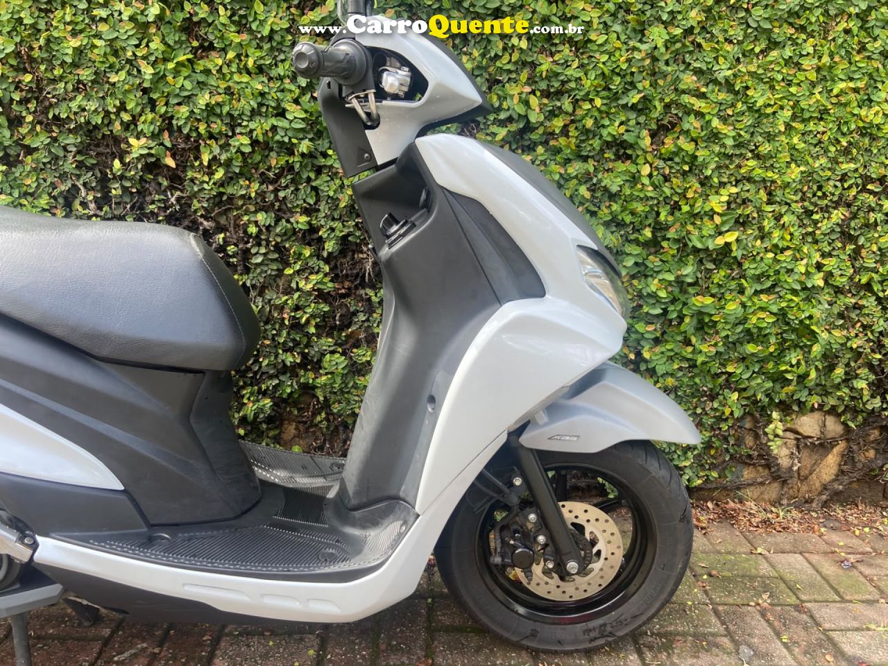 YAMAHA    FLUO 125   BRANCO 2024 125 GASOLINA - Loja