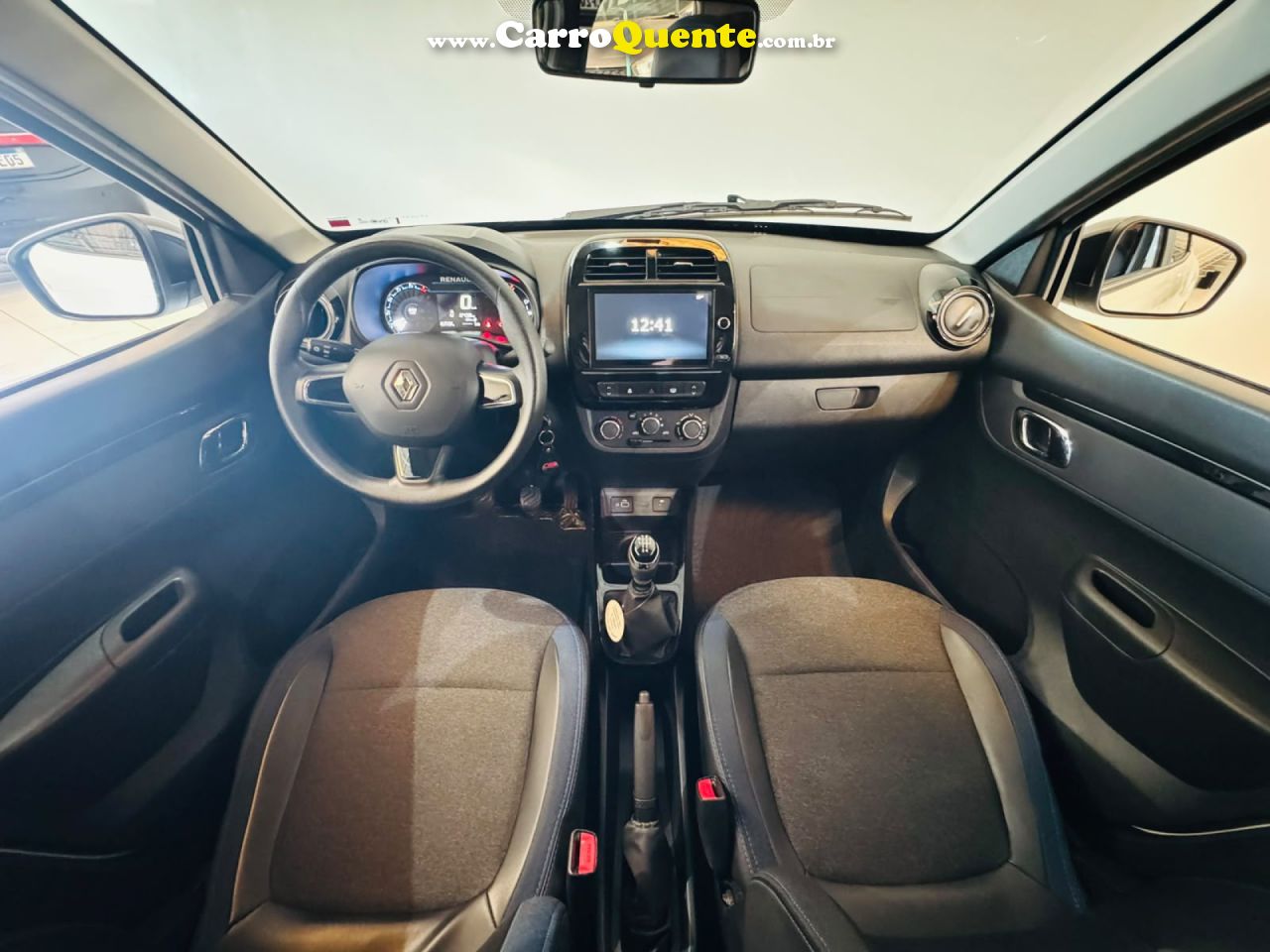 RENAULT   KWID INTENSE 1.0 FLEX 12V 5P MEC.   BRANCO 2026 1.0 FLEX - Loja