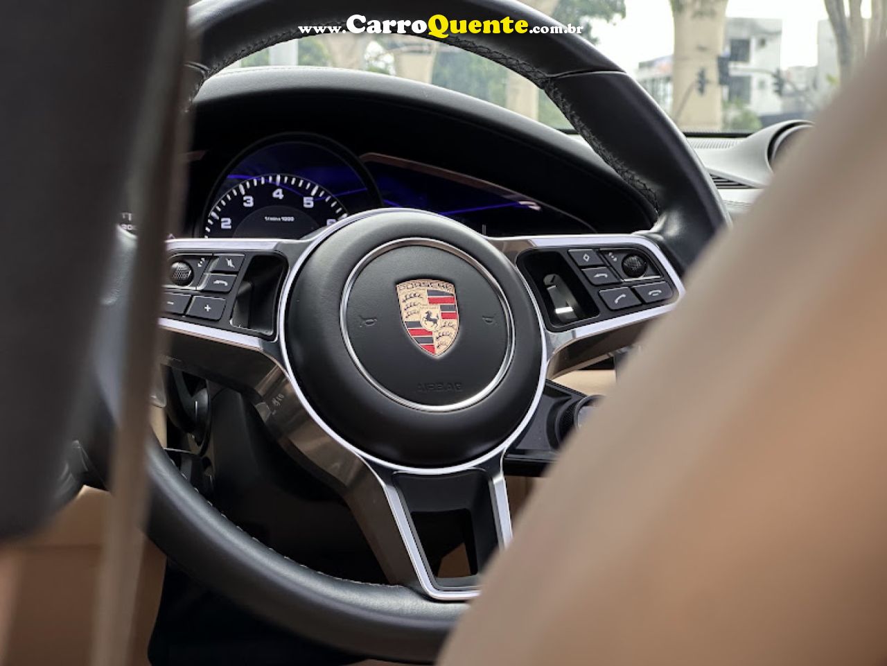 PORSCHE   CAYENNE COUPE PLATINUM ED. 3.0 (HÍBRIDO)   BRANCO 2023 3.0 GASOLINA E ELÉTRICO - Loja