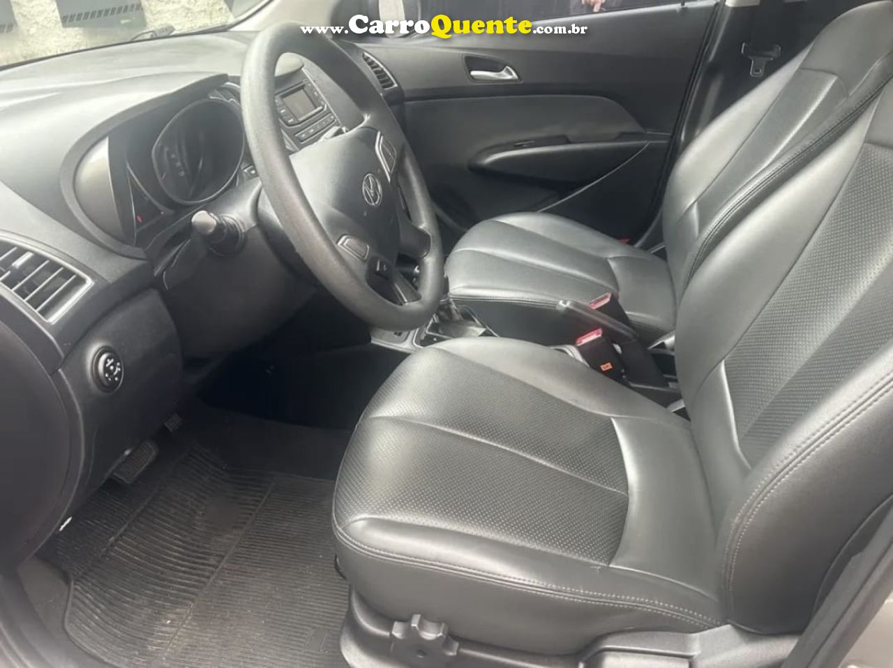 HYUNDAI   HB20S C.STYLEC.PLUS1.6 FLEX 16V AUT. 4P   PRATA 2017 1.6 FLEX - Loja