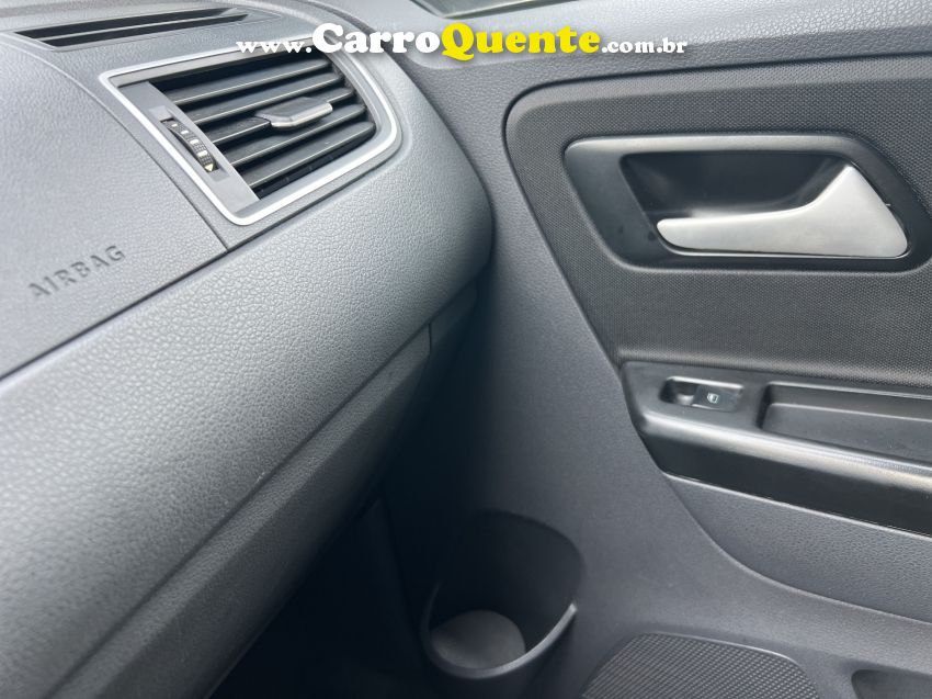 Volkswagen FOX 1.6 MSI TOTAL FLEX CONNECT 4P MANUAL - Loja