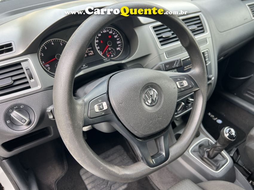Volkswagen FOX 1.6 MSI TOTAL FLEX CONNECT 4P MANUAL - Loja