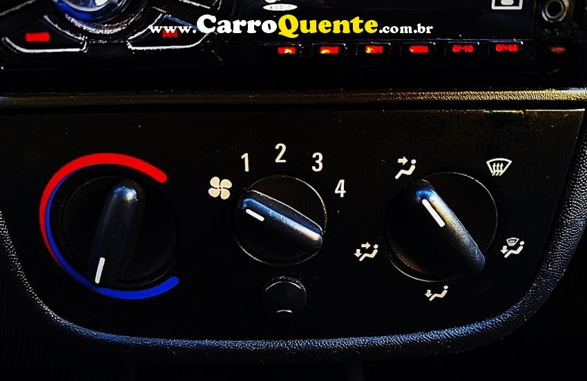 Chevrolet MONTANA 1.4 MPFI CONQUEST CS 8V FLEX 2P MANUAL - Loja