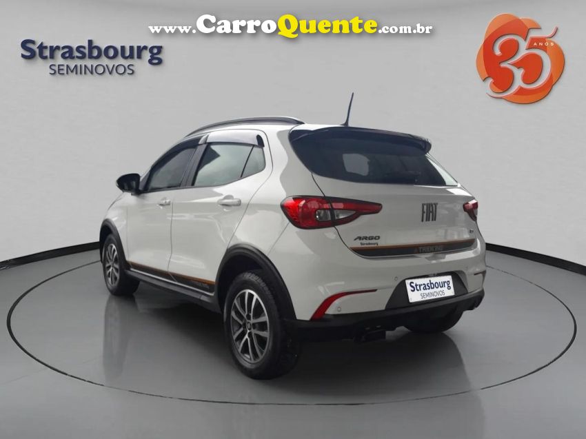 Fiat ARGO 1.3 FIREFLY FLEX TREKKING CVT - Loja