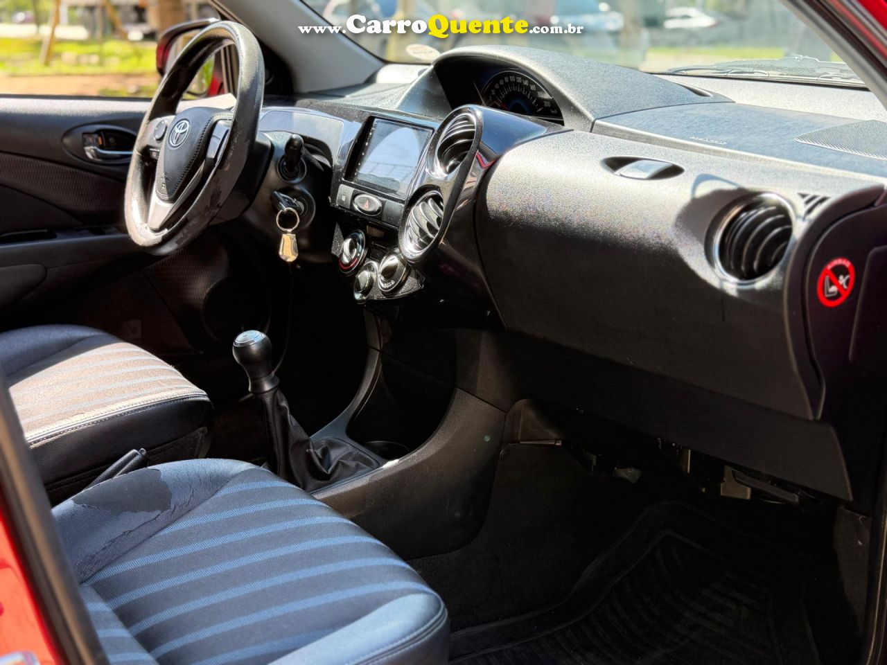TOYOTA ETIOS 1.5 XS SEDAN 16V 2016 - Loja