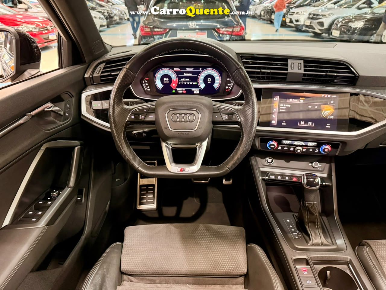 AUDI Q3 2.0 40 TFSI SPORTBACK PERFORMANCE BLACK QUATTRO 2022 - Loja